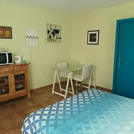 Quarto em Acomodações Particulares Cosy Nîmes